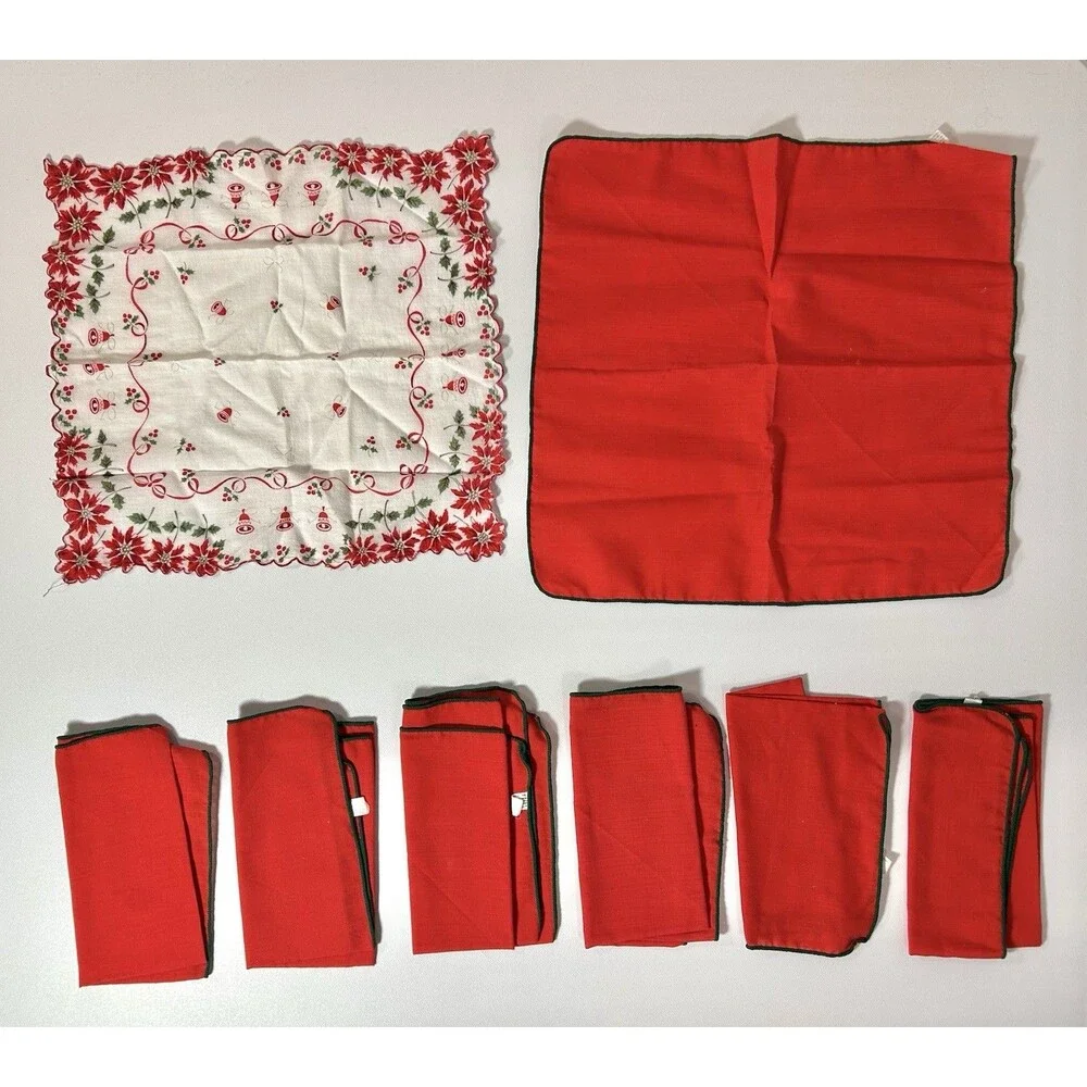 Vintage Lot of Vtg Christmas Cloth 9 Potholders 8 Napkins Table Kitchen Decor